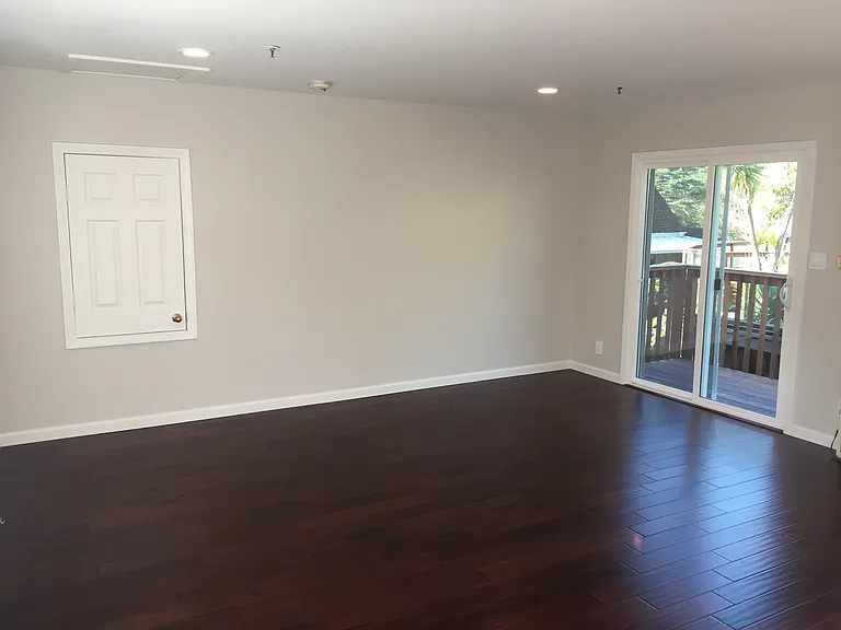 7 Courtney Ln #B — Photo 10