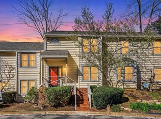 205 Oak Hollow Ct, Raleigh, NC 27613