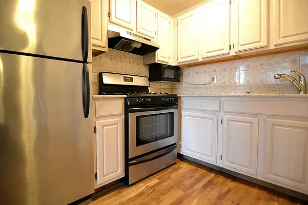 Rented by Bold New York | media 42