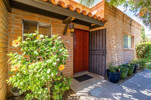 7318 E Mariposa Dr #8 Photo 1