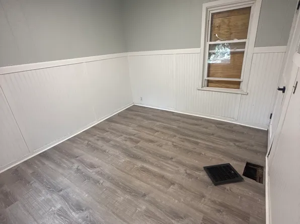 74 Starling St, Rochester, NY 14613