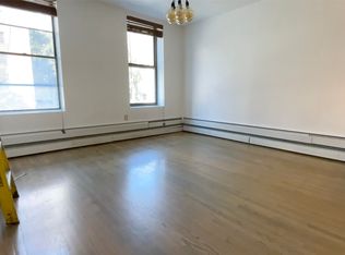 130 9th Ave APT 2, New York, NY 10011