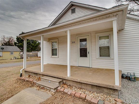 4th image of 213 Rose Ave