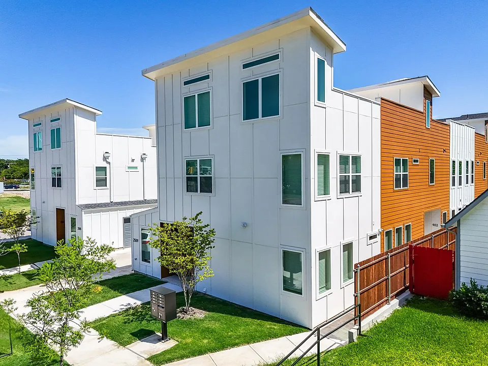 2509 Benbrook Blvd #2-903