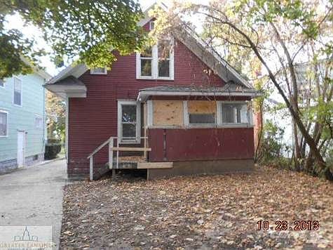 2nd image of 1208 W Lenawee St