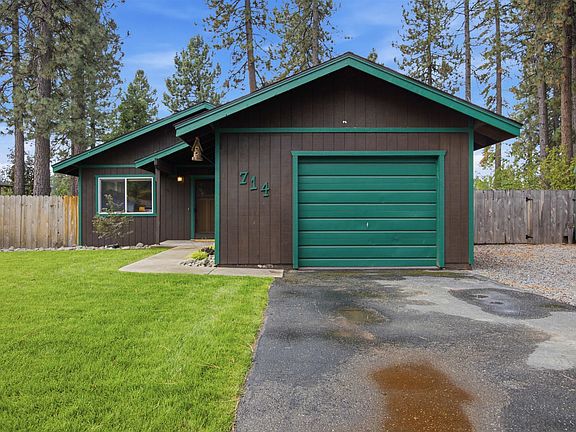 3rd image of 714 Watson Rd