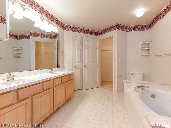 5th image of 1953 Wentworth Dr