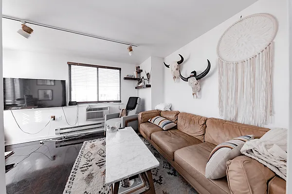 Rented by The Downtown LLC | media 49