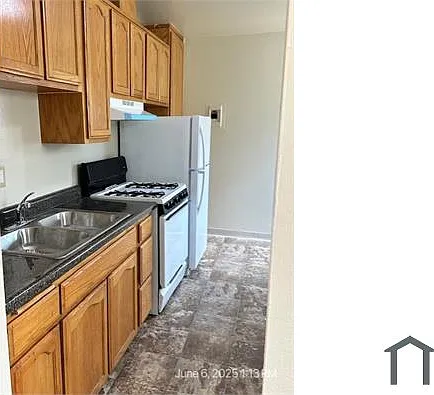 Studio, 496 sqft, $1,457 — Photo 4