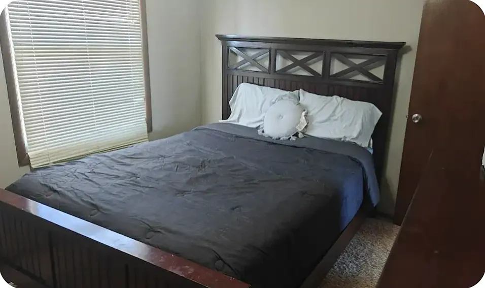 5308 Pine Grove Dr NE — Photo 1