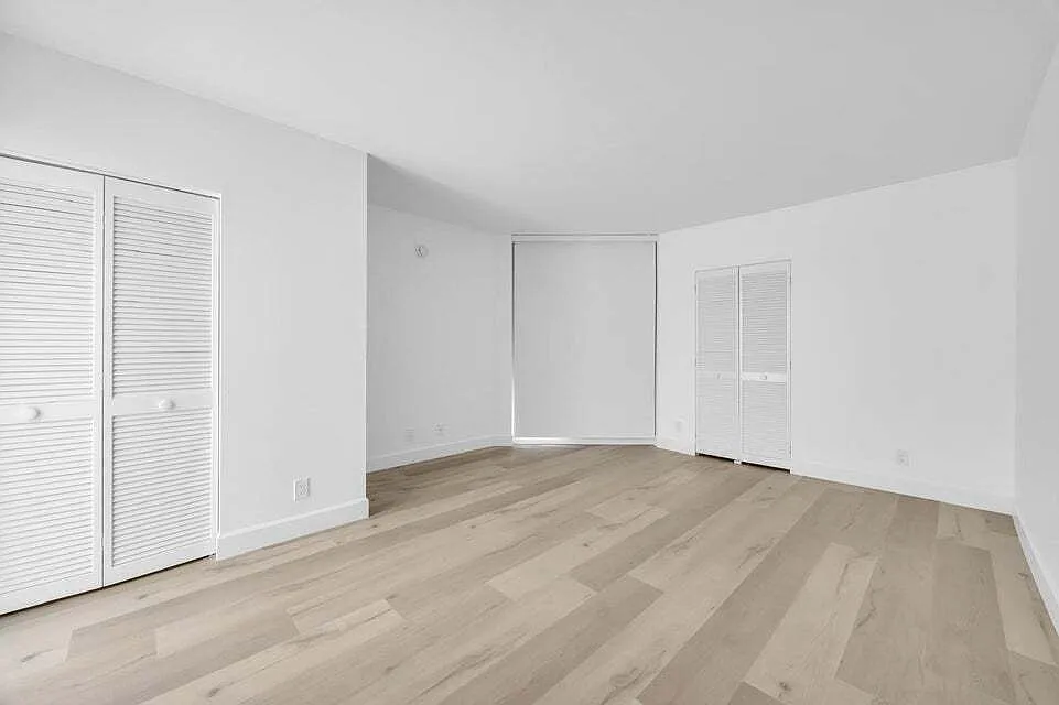 529 S Flagler Dr — Photo 3