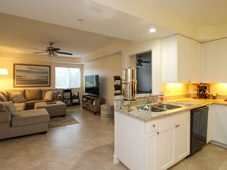 1100 Pine Ridge Rd #B-301 — Photo 12