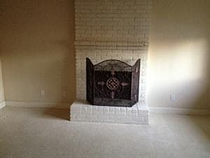 3rd image of 835 N Hickory Ave