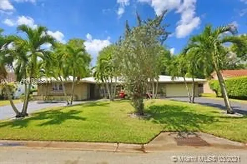 1430 NW 93rd Ter Photo 1
