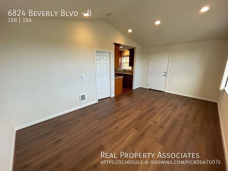 6824 Beverly Blvd #B — Photo 5
