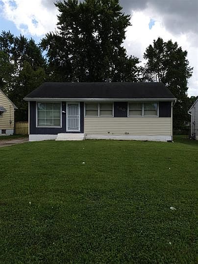 1st image of 360 Shepley Dr #1