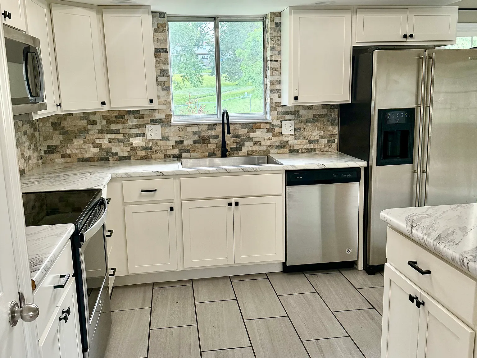 3 bed, 1092 sqft, $2,000 — Photo 4