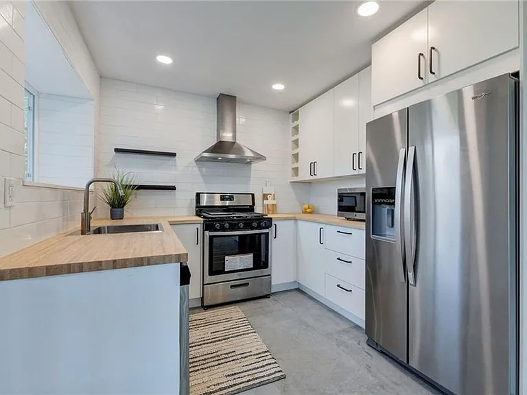 4602 Everest Ln — Photo 7
