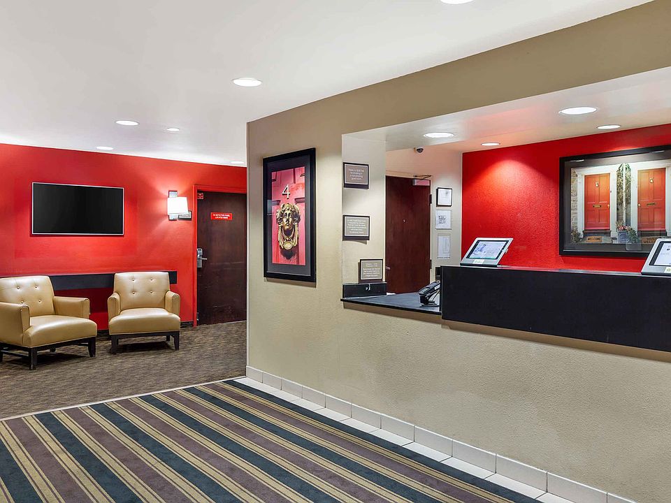 Lobby and Guest Check-in
