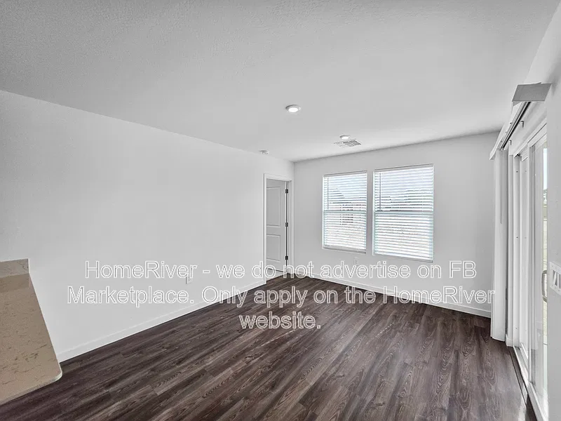 3 bed, 2.0 bath, 1470 sqft, $1,520 — Photo 4
