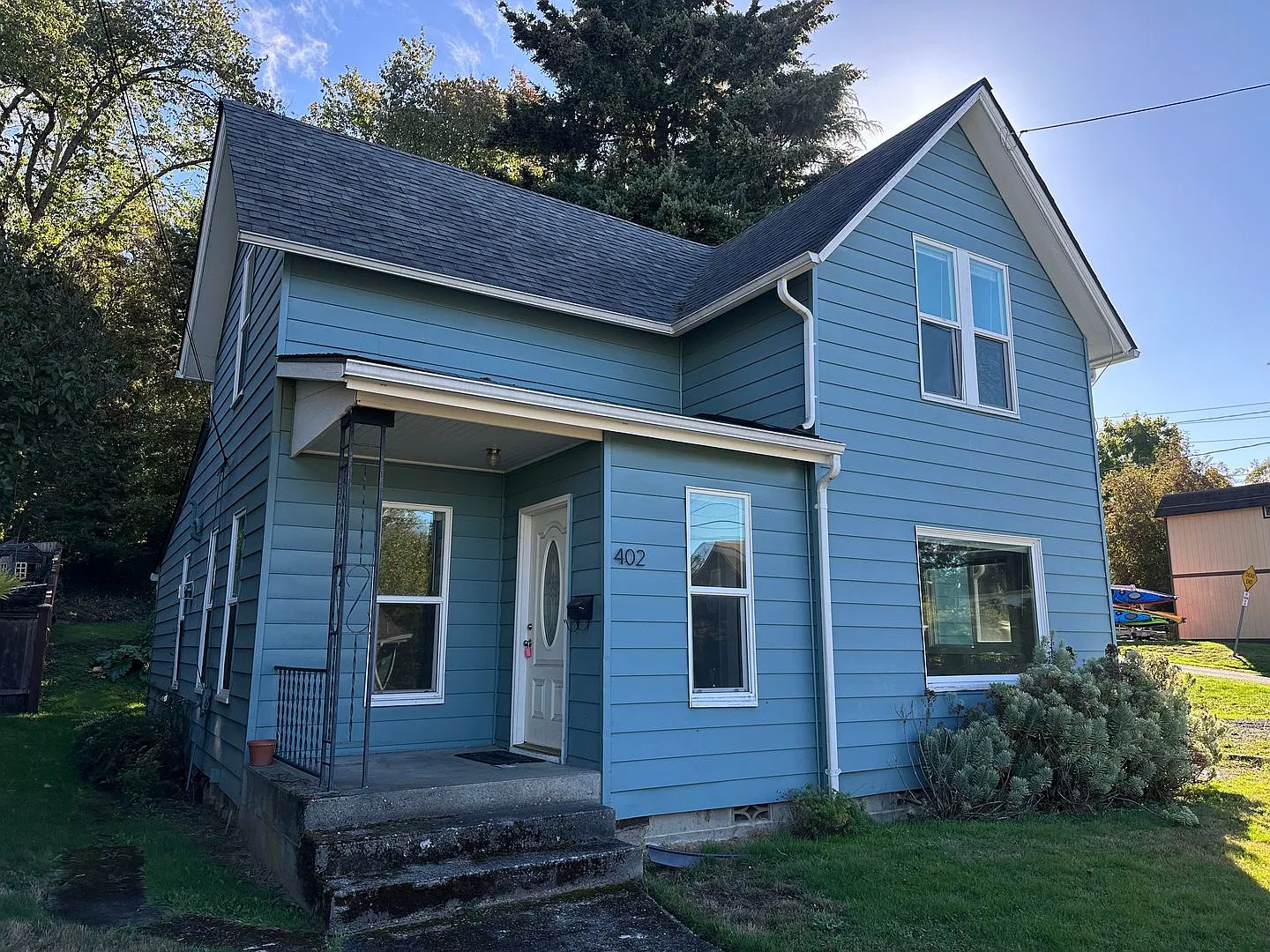 Charming 3-Bedroom Victorian Home Near Downtown! — Photo 2