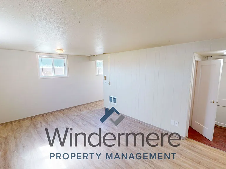 66 Blalock Dr — Photo 2
