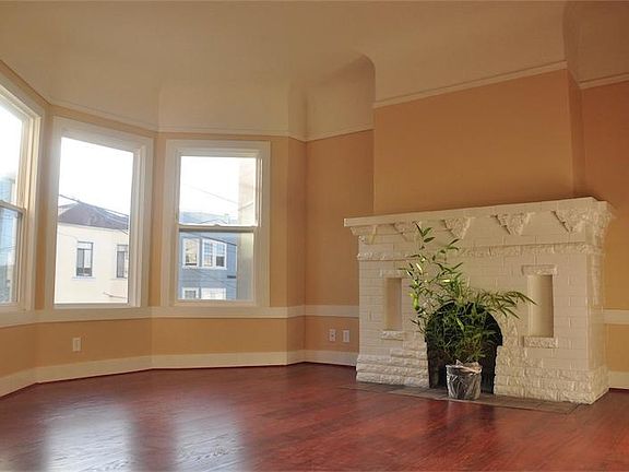 4th image of 774 Spruce St