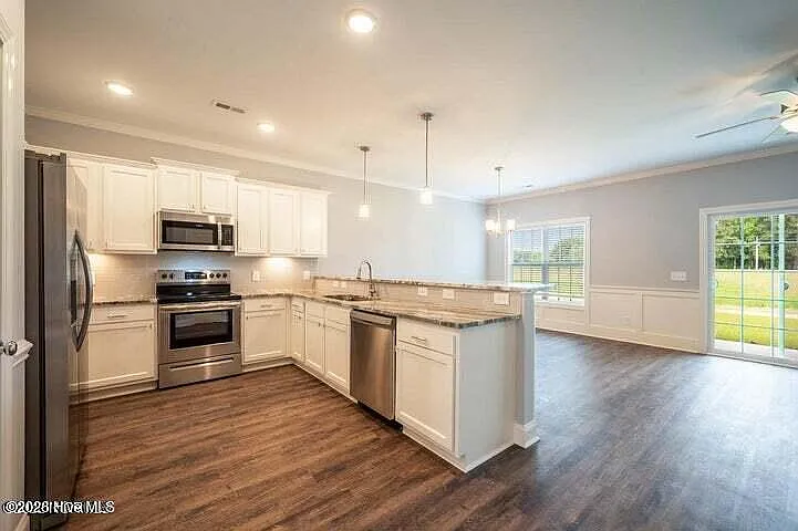 3509 Richter Way #B — Photo 6