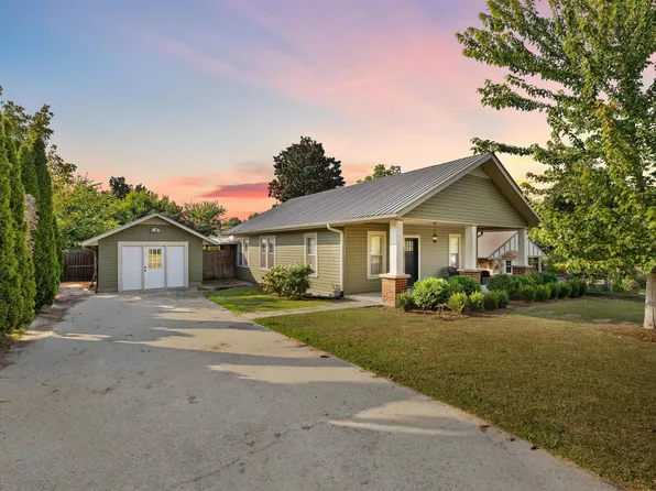 506 4th St SE, Cullman, AL 35055
