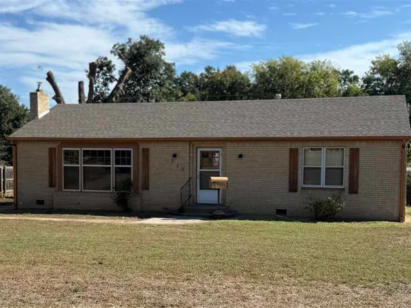 213 N 10th St, Ponca City, OK 74601