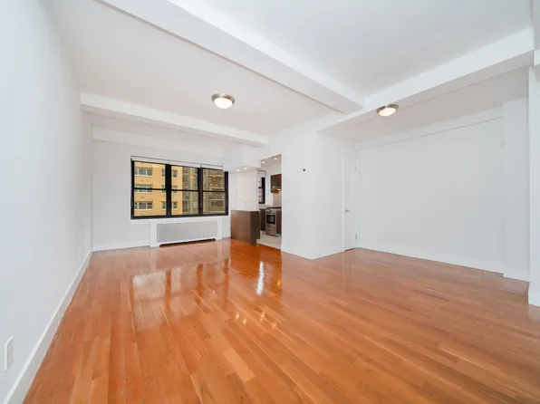 400 East 57th Street image 1 of 9