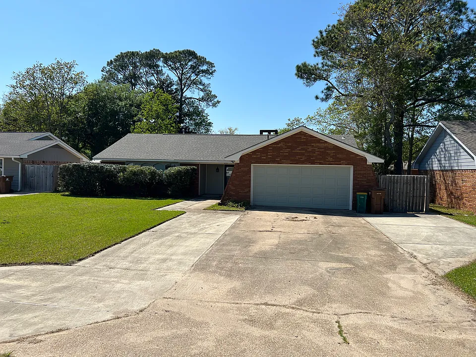 859 Camp Wilkes Rd