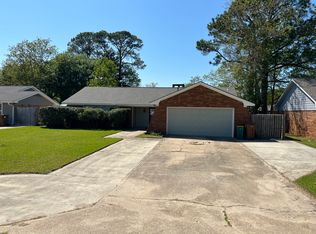 859 Camp Wilkes Rd, Biloxi, MS 39532