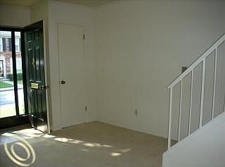 2nd image of 1069 Woodbridge St