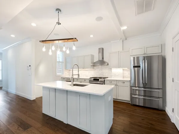 26 Newport St Unit 2, Dorchester, MA 02125