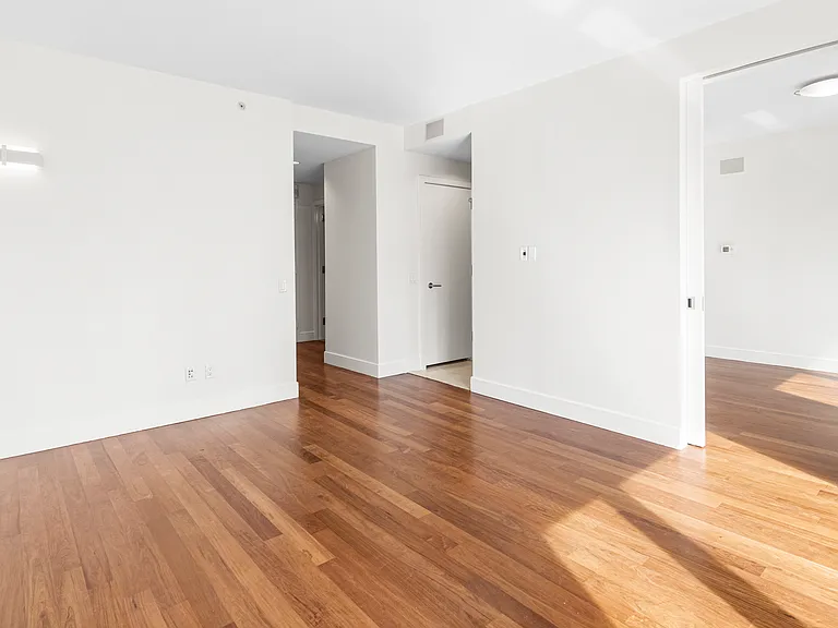 250 E 53rd St #1603 — Photo 5