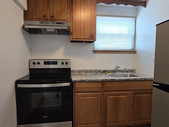 2nd image of 5443 N Sayre Ave Unit 1N