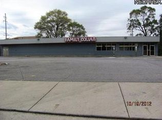 422 Lowell St, Elyria, OH 44035