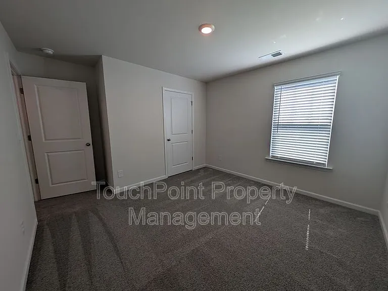 2167 Vanderlyn St — Photo 28