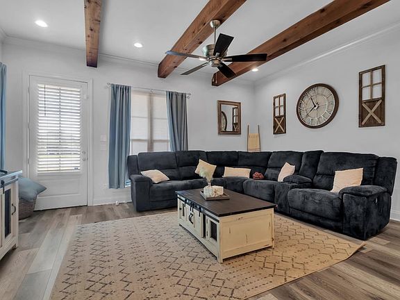 3rd image of 5754 Highland Hills Blvd
