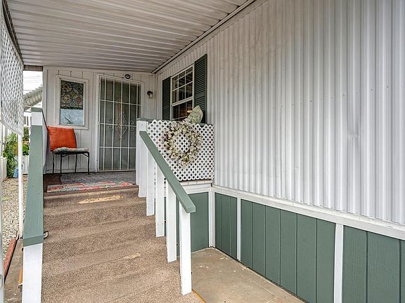 3rd image of 96 Wilderness Rd