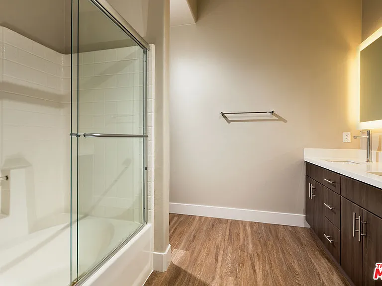 1040 E Glendon Ave #5124 — Photo 5