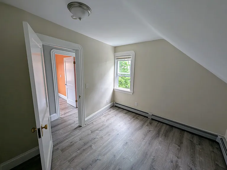 35 Sessions St #3D — Photo 8