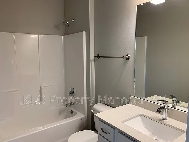 780 McIntosh Ct NE — Photo 14