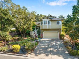 3176 Old Ranch Dr, Santa Rosa, CA 95405