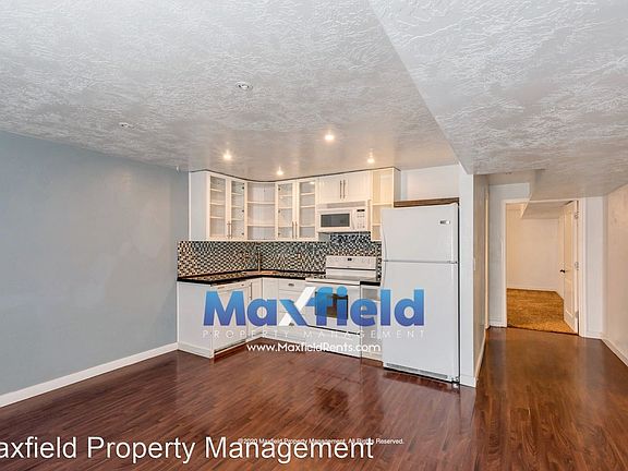 4th image of 399 W Fox Hollow Dr Unit B
