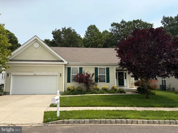 49 Shelly St, Sicklerville, NJ 08081