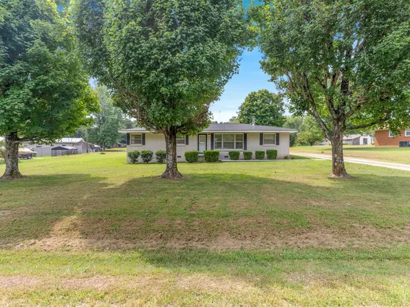 19 Brook St, Mc Ewen, TN 37101