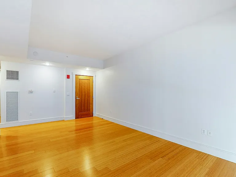 45 Province St #1207 — Photo 6