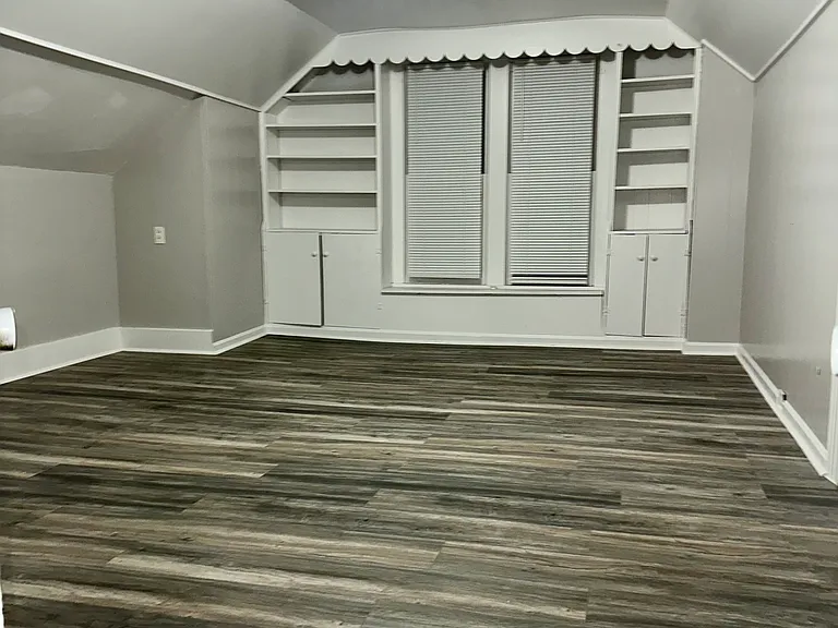 514 S College St — Photo 20